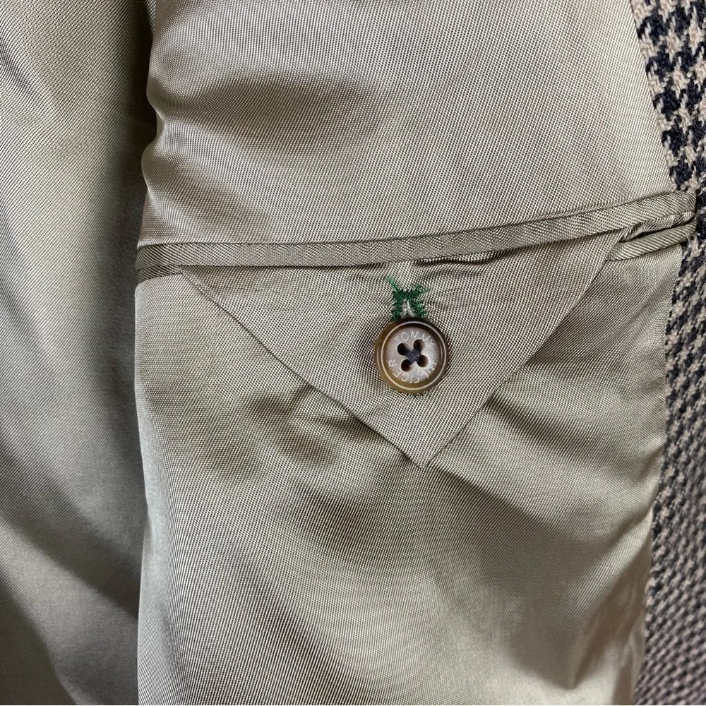 Vintage 90s Tommy Hilfiger Houndstooth Black Tan Two-Button Blazer, Size 44R‎